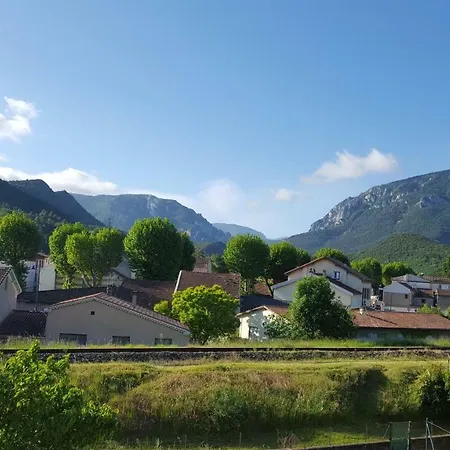 La Vue - D'hotes Bed & Breakfast 2*